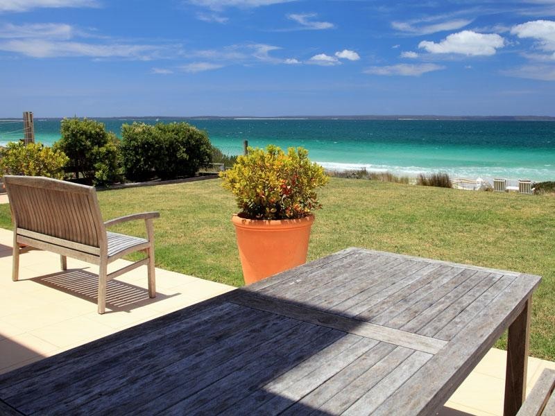 23 Quay Road, Callala Beach NSW 2540