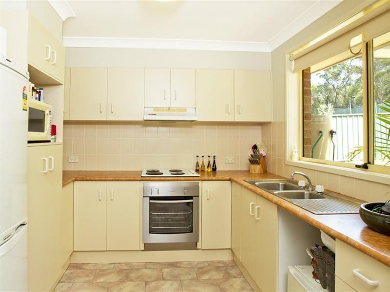 40 Lydon Crescent, West Nowra NSW 2541