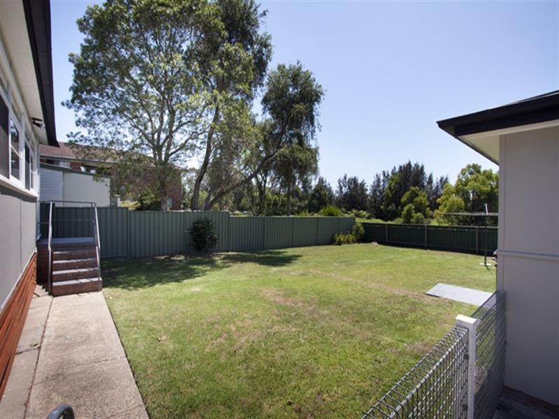 95 Moss Street, Nowra NSW 2541