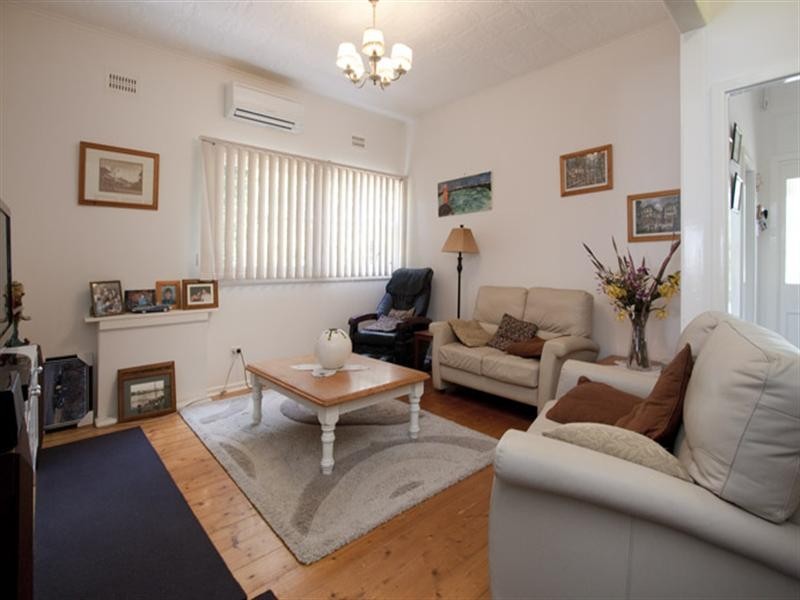 10 Junction Street, Nowra NSW 2541