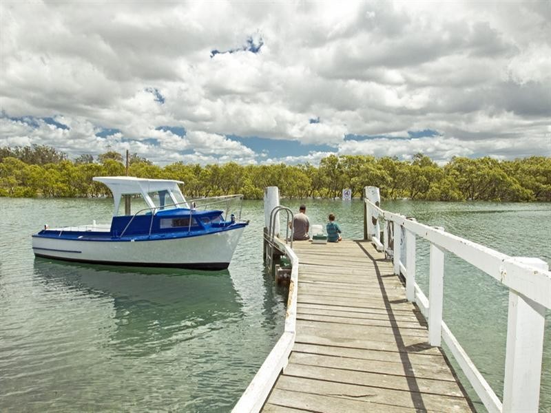 12 West Street, Greenwell Point NSW 2540