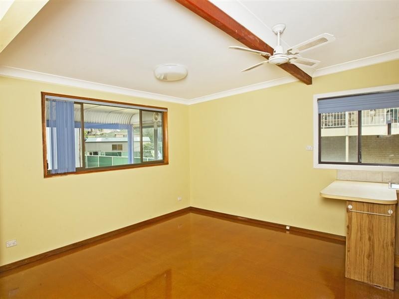 12 West Street, Greenwell Point NSW 2540