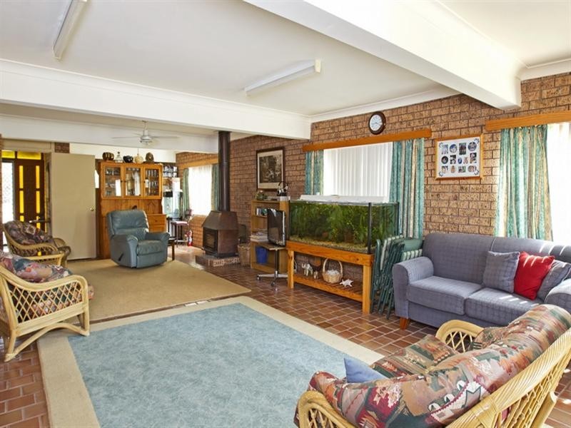 4 Greenway Road, Callala Beach NSW 2540