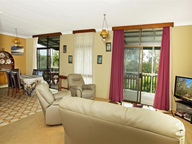 4 Greenway Road, Callala Beach NSW 2540