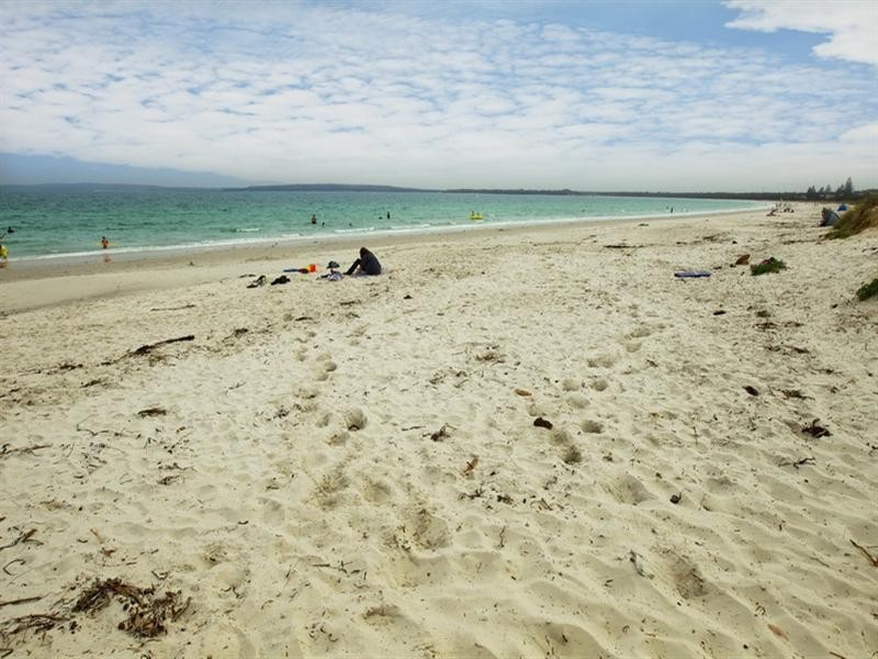 4 Greenway Road, Callala Beach NSW 2540