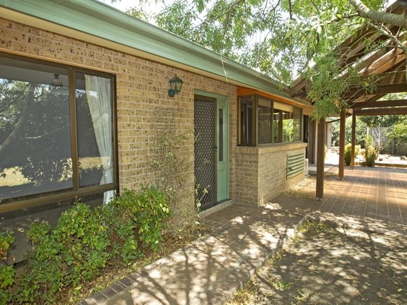 5 Mayfair Court, Bomaderry NSW 2541