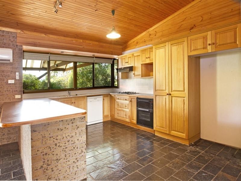 5 Mayfair Court, Bomaderry NSW 2541