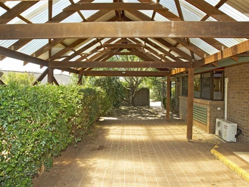 5 Mayfair Court, Bomaderry NSW 2541