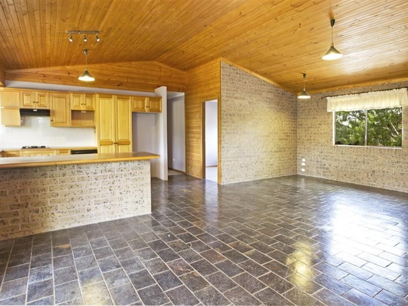 5 Mayfair Court, Bomaderry NSW 2541