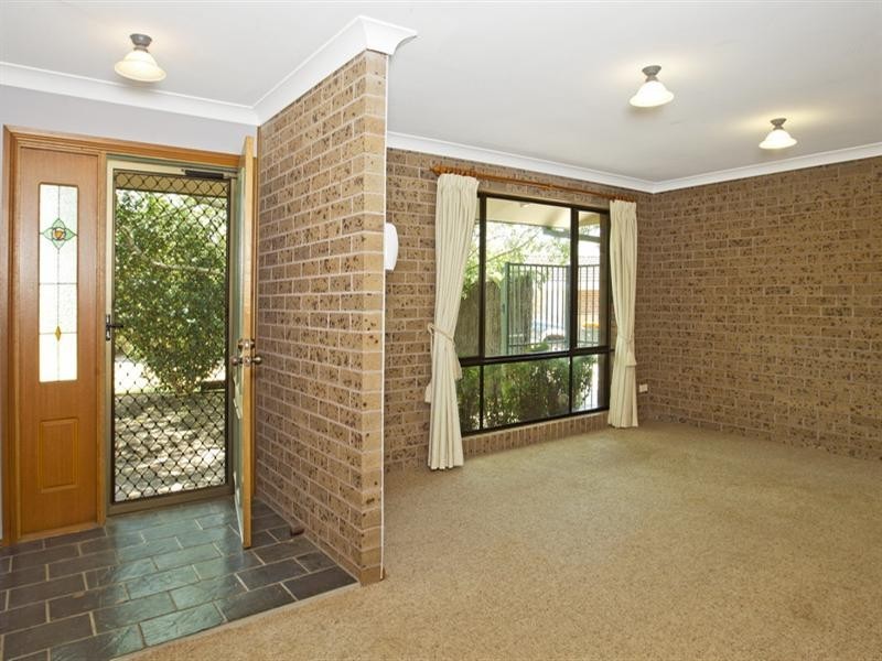 5 Mayfair Court, Bomaderry NSW 2541