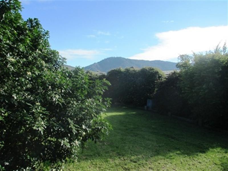 5 Mayfair Court, Bomaderry NSW 2541