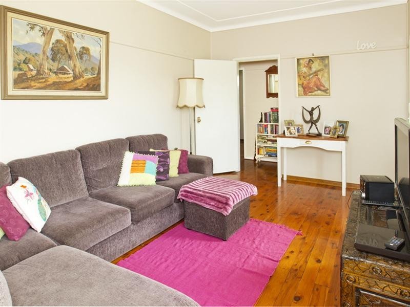 22 Tanang Street, Bomaderry NSW 2541