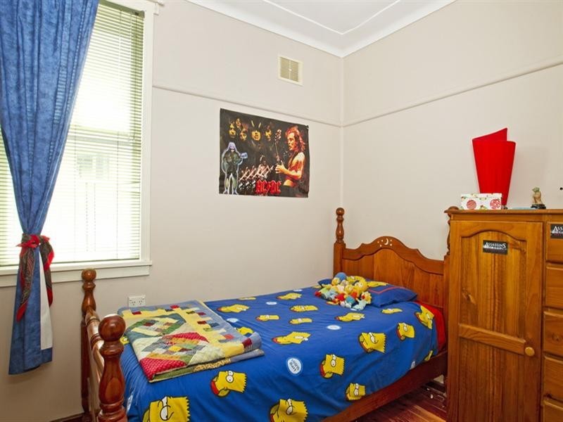 22 Tanang Street, Bomaderry NSW 2541