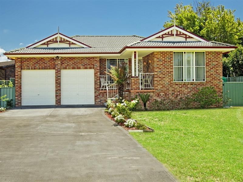 17 Crookhaven Drive, Greenwell Point NSW 2540