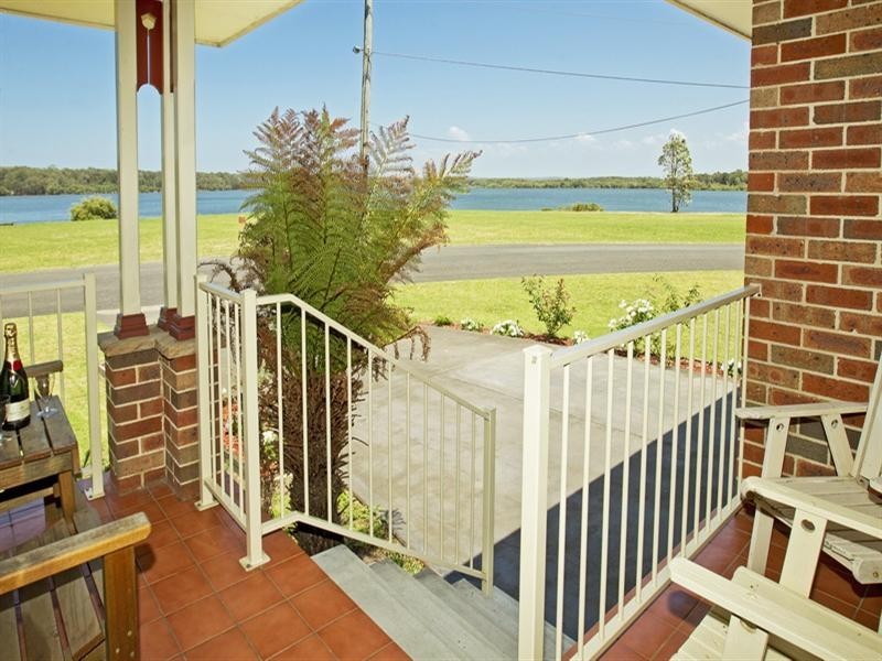 17 Crookhaven Drive, Greenwell Point NSW 2540