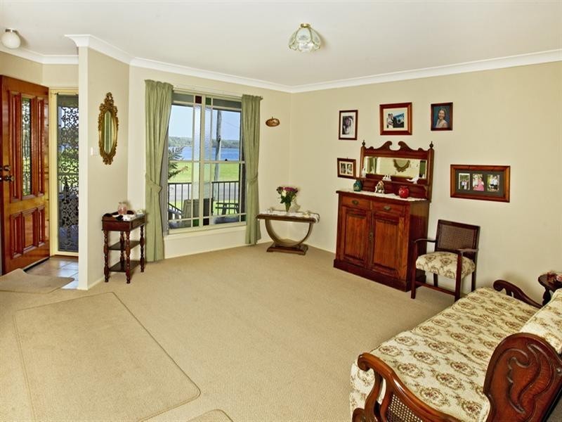 17 Crookhaven Drive, Greenwell Point NSW 2540
