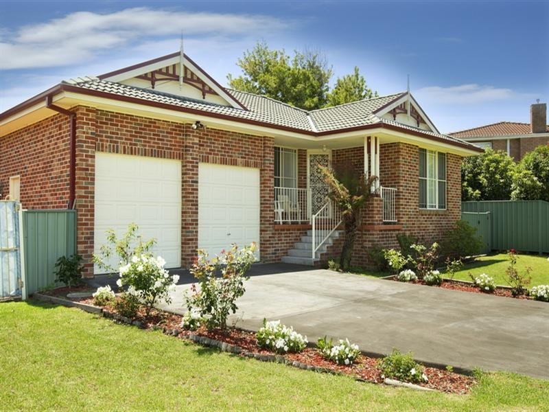 17 Crookhaven Drive, Greenwell Point NSW 2540