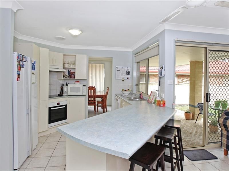 14 Olympic Drive, West Nowra NSW 2541