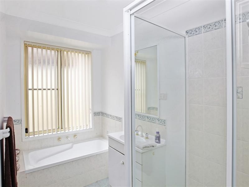 14 Olympic Drive, West Nowra NSW 2541