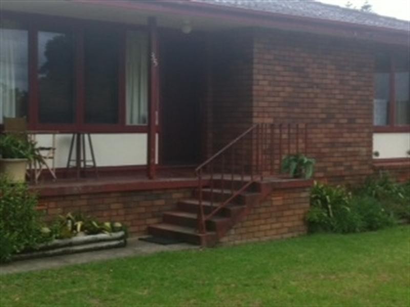 35 sampson Crescent, Bomaderry NSW 2541