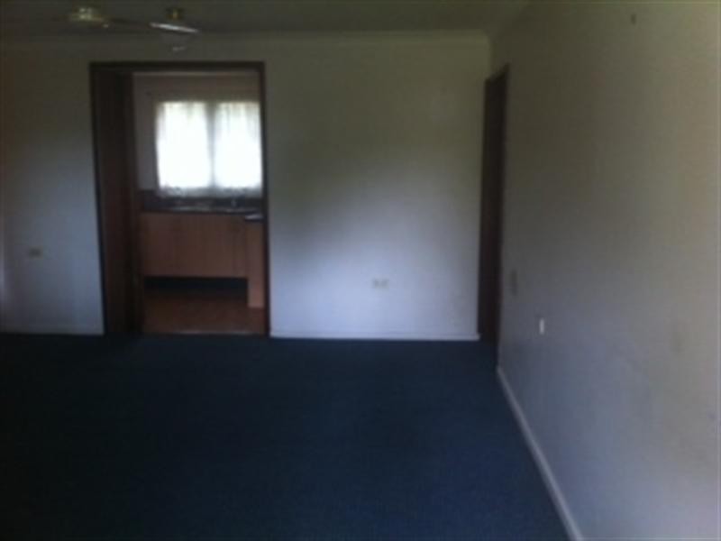 35 sampson Crescent, Bomaderry NSW 2541