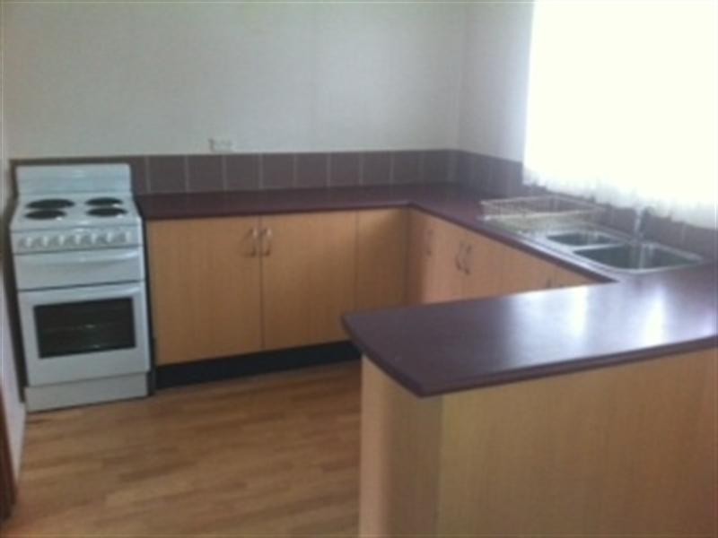 35 sampson Crescent, Bomaderry NSW 2541