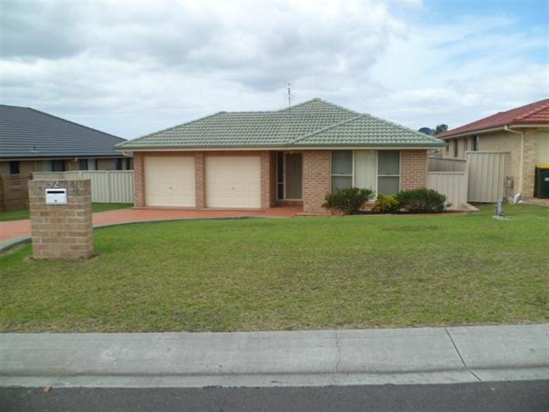 52 Peppermint Drive, Worrigee NSW 2540