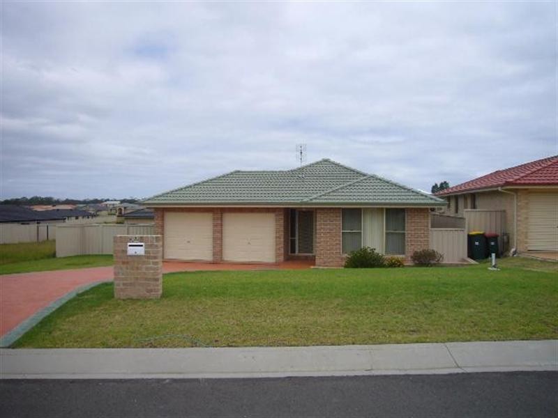 52 Peppermint Drive, Worrigee NSW 2540