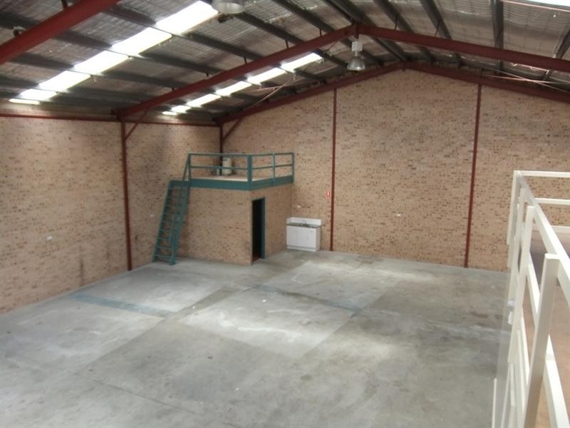 2/23 Concorde Way, Bomaderry NSW 2541