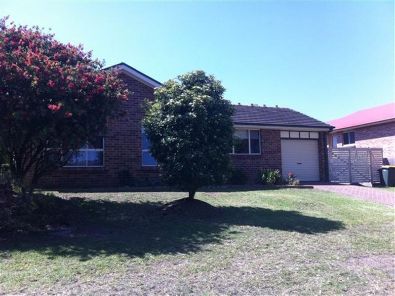 11 Isa Road, Worrigee NSW 2540