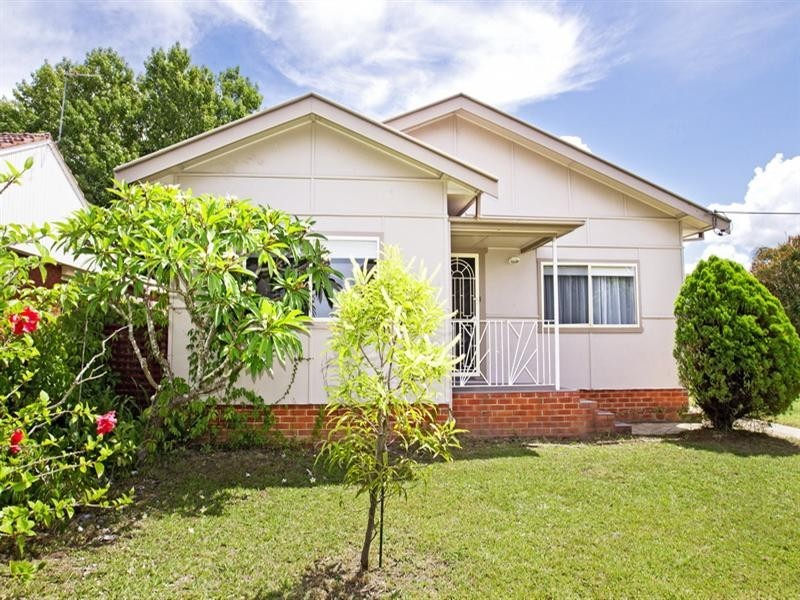 435 Princes Highway, Bomaderry NSW 2541