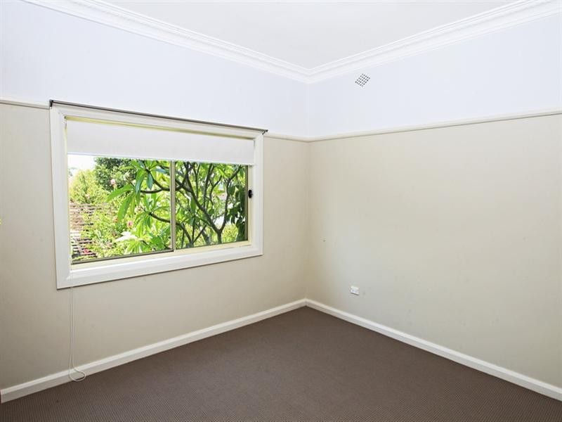 435 Princes Highway, Bomaderry NSW 2541