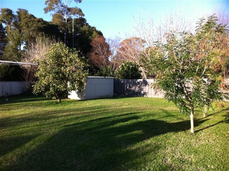 33 Elia Avenue, Nowra NSW 2541