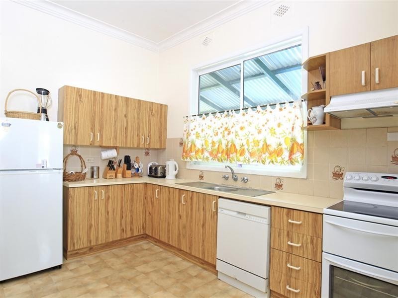 41 Mulgen Crescent, Bomaderry NSW 2541