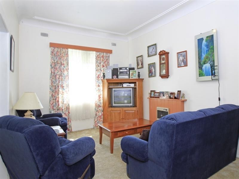 41 Mulgen Crescent, Bomaderry NSW 2541