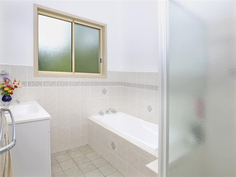 4 Jarara Place, Tapitallee NSW 2540