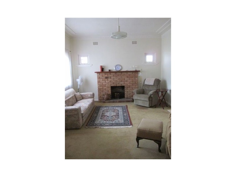 166 Kinghorne Street, Nowra NSW 2541