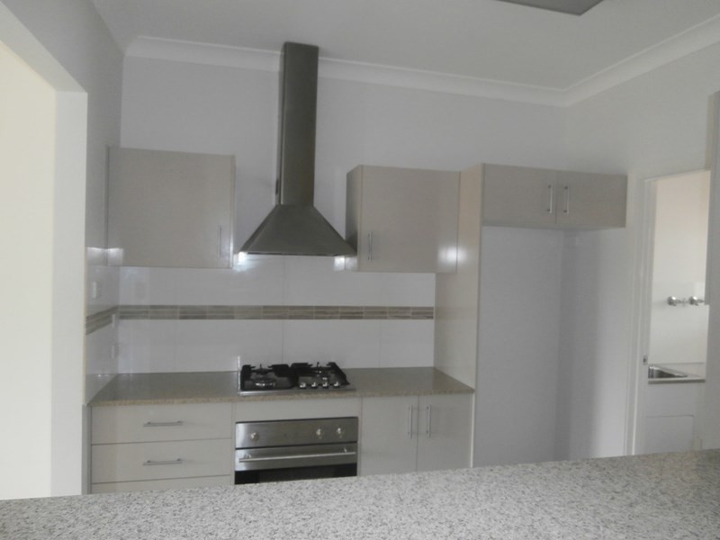 4 Ebony Link, Worrigee NSW 2540