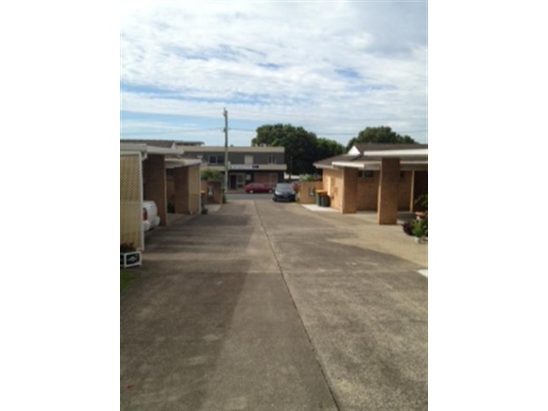 2/17 Coomea Street, Bomaderry NSW 2541