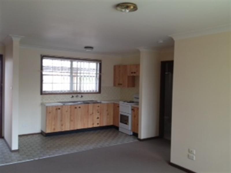 2/17 Coomea Street, Bomaderry NSW 2541