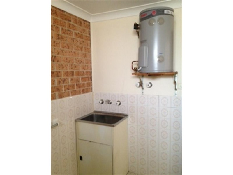 2/17 Coomea Street, Bomaderry NSW 2541