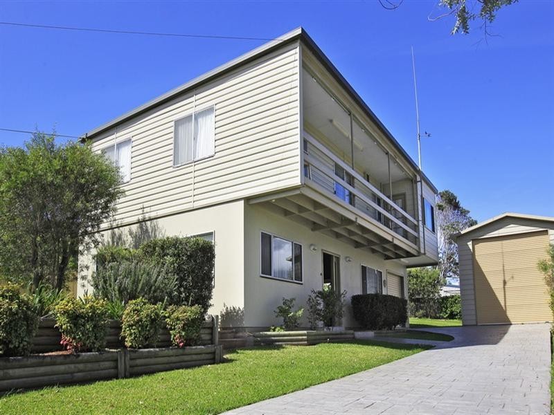 18 Bartlett Drive, Greenwell Point NSW 2540