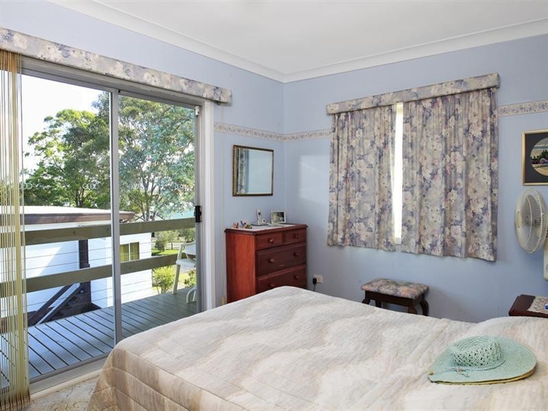 18 Bartlett Drive, Greenwell Point NSW 2540