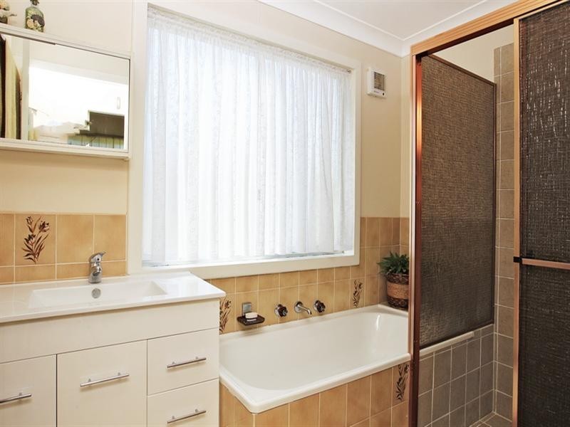 18 Bartlett Drive, Greenwell Point NSW 2540