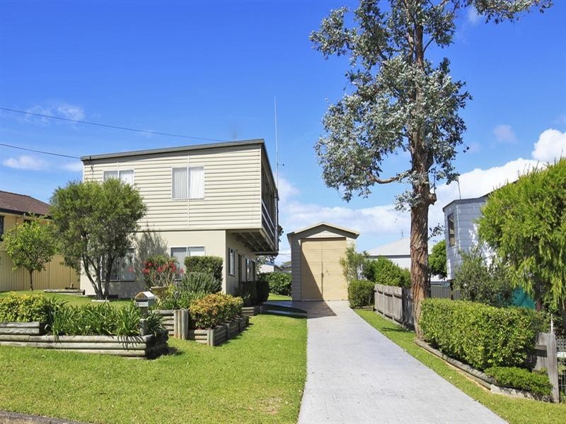 18 Bartlett Drive, Greenwell Point NSW 2540