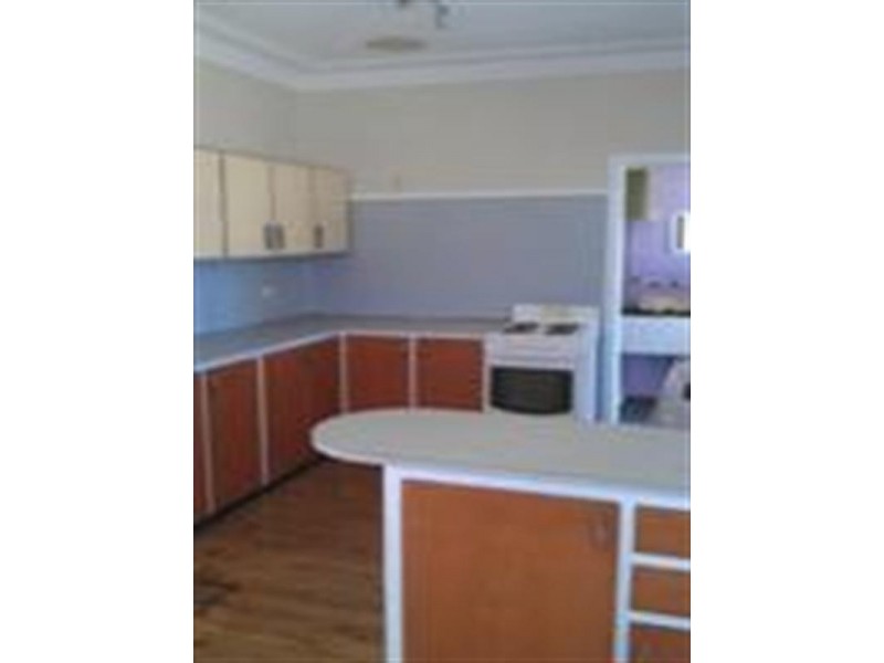 2 Hockey Street, Nowra NSW 2541