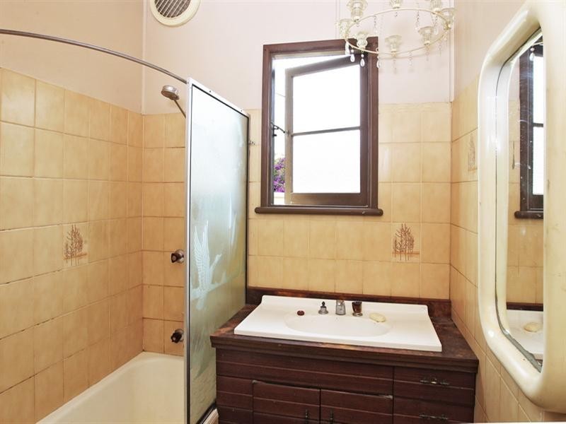 43 Albatross Road, Nowra NSW 2541