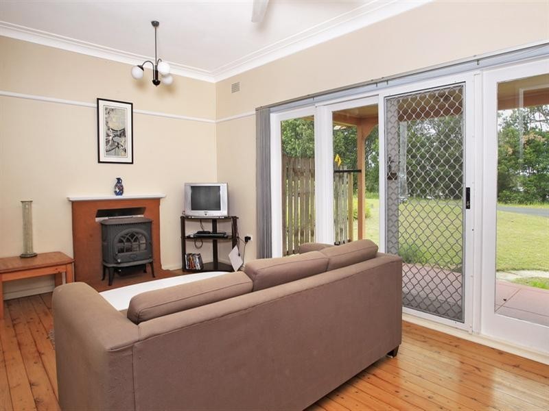 34 McIntosh Street, Shoalhaven Heads NSW 2535