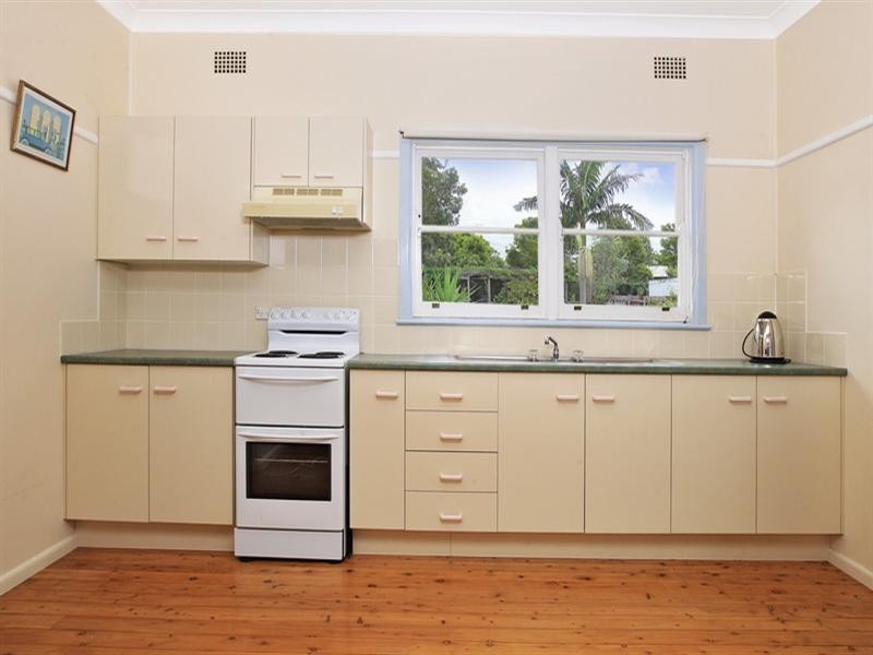 34 McIntosh Street, Shoalhaven Heads NSW 2535