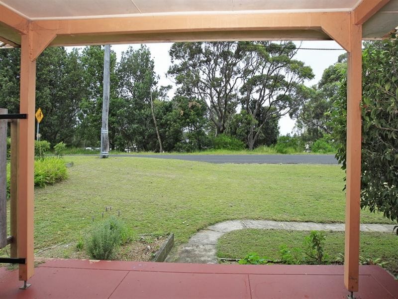 34 McIntosh Street, Shoalhaven Heads NSW 2535